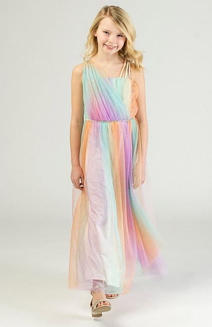 Modelo de vestido longo infantil